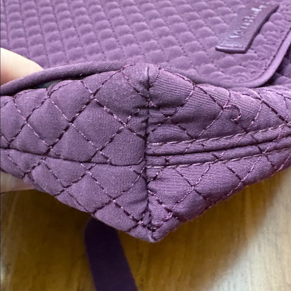 Vera Bradley Iconic Turnabout Crossbody purse - Picture 8 of 13